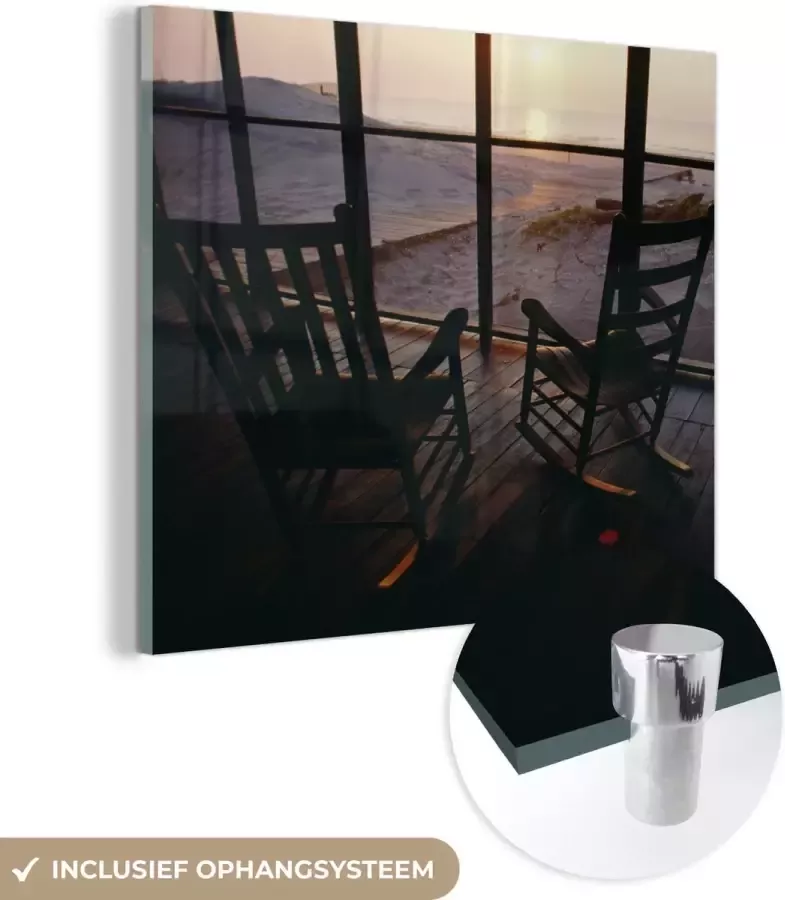 MuchoWow Glasschilderij Strandhuis met stoelen 20x20 cm Acrylglas Schilderijen Foto op Glas