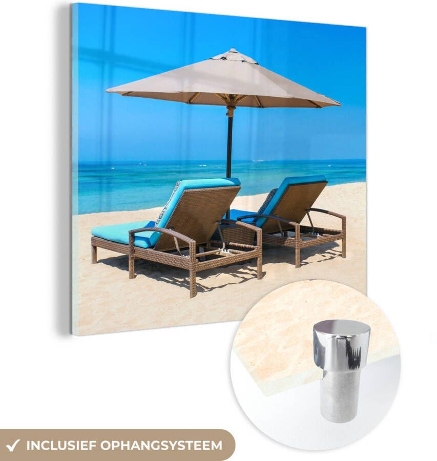 MuchoWow Glasschilderij 20x20 cm Schilderij acrylglas Strandstoel Parasol Zomer Zee Foto op glas Schilderijen