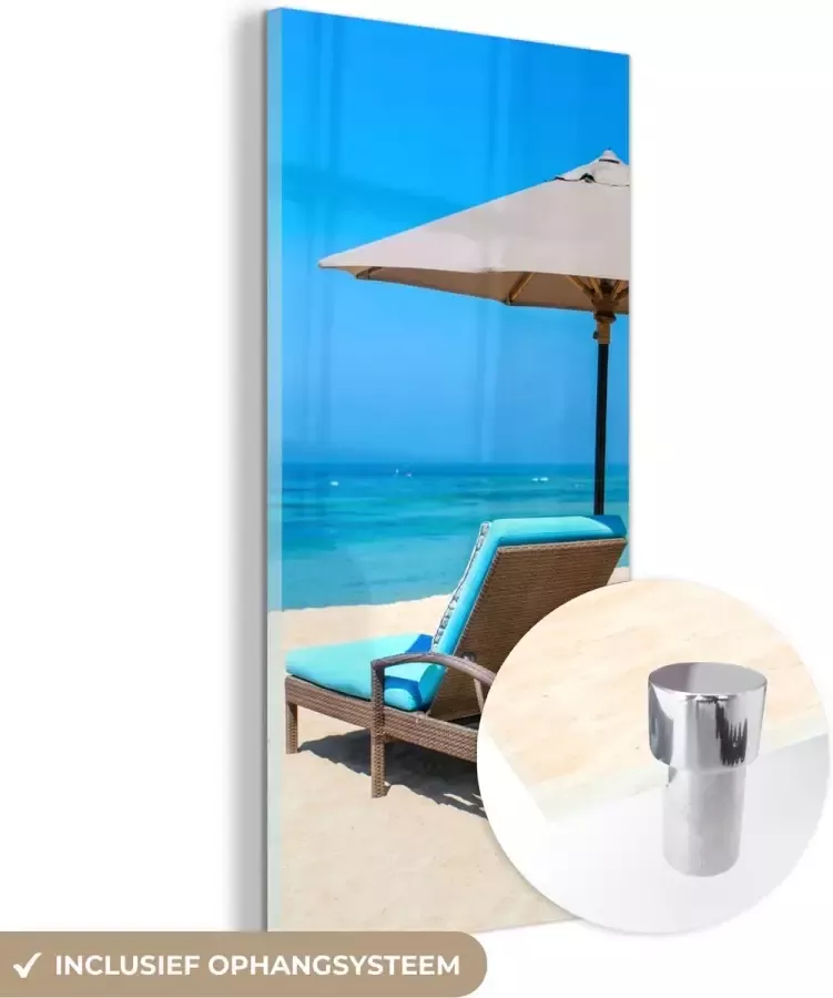 MuchoWow Glasschilderij 60x120 cm Schilderij acrylglas Strandstoel Parasol Zomer Zee Foto op glas Schilderijen - Foto 2