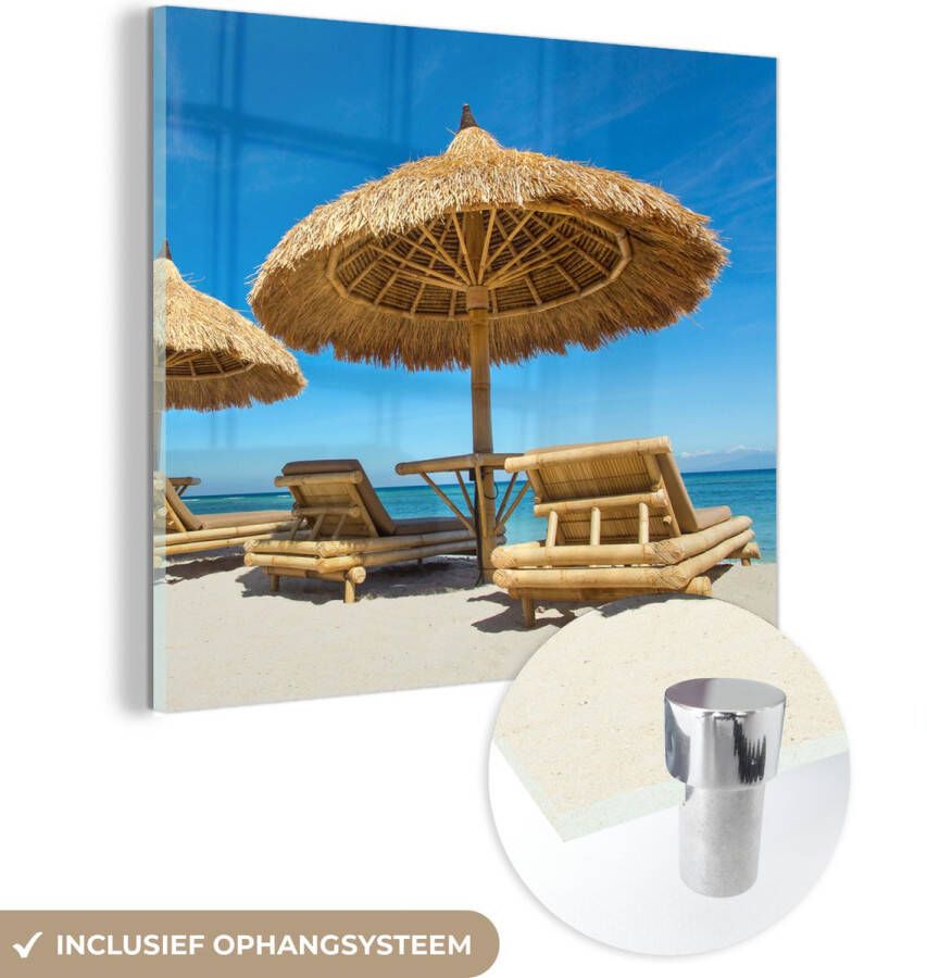 MuchoWow Glasschilderij 50x50 cm Schilderij acrylglas Strandstoel Strand Parasol Zee Zomer Foto op glas Schilderijen