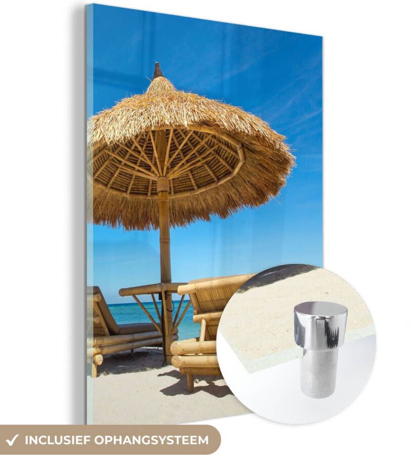 MuchoWow Glasschilderij 60x80 cm Schilderij acrylglas Strandstoel Strand Parasol Zee Zomer Foto op glas Schilderijen