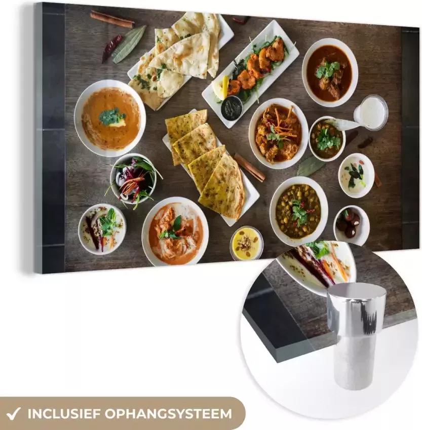 MuchoWow Glasschilderij 80x40 cm Schilderij acrylglas Witte borden en schalen gevuld met Indiaas eten op een houten tafel Foto op glas Schilderijen - Foto 2