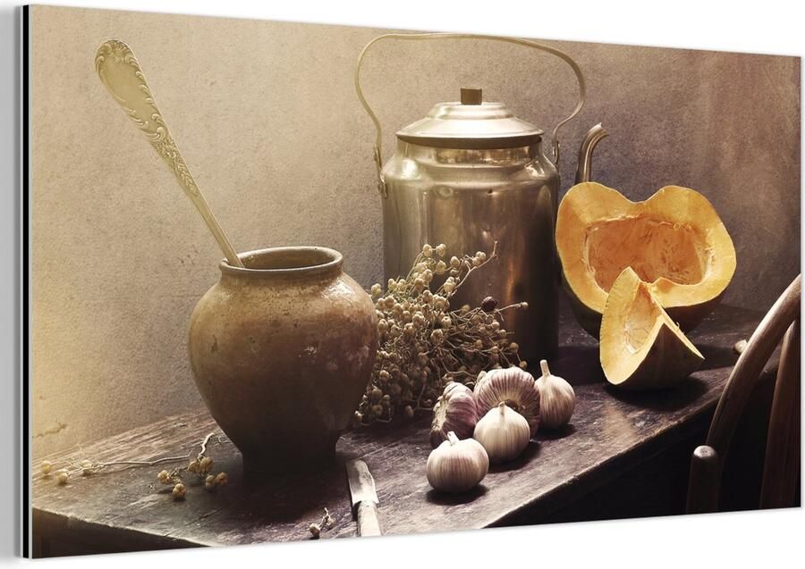MuchoWow Aluminium schilderij 120x60 cm Wanddecoratie metaal Stilleven Pompoen Knoflook Pan Tafel Metalen muurdecoratie woonkamer Decoratie industrieel Foto op dibond Industriële accessoires slaapkamer