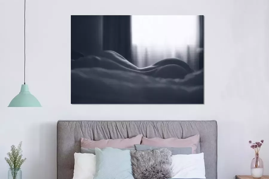 MuchoWow Aluminium schilderij 150x100 cm Wanddecoratie metaal Portret Vrouw Bed Zwart wit Metalen muurdecoratie woonkamer Decoratie industrieel Foto op dibond Industriële accessoires slaapkamer - Foto 2