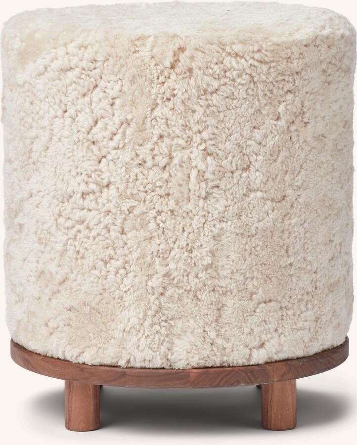 Natures collection Poef Sheepskin House Simon Poef Kortharige Schapenvacht