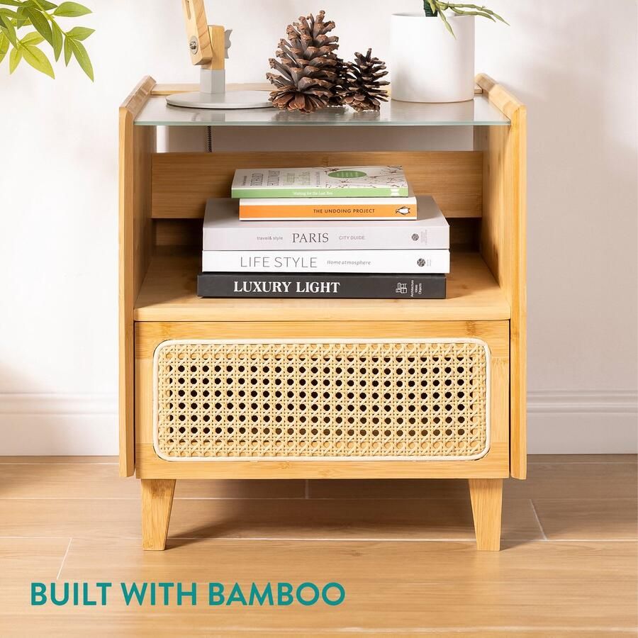 Navaris rotan nachtkastje gecanneleerd glas 40 x 42 x 49 cm Makkelijk in elkaar te zetten Nachtkast met lade Met ruimte voor kabels Bruin