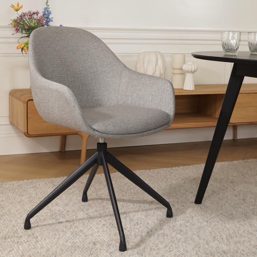 Nolon Nola-Mae Eetkamerstoel Draaibaar Warm Grijs met Armleuning Stof Zwart Onderstel Design Scandinavisch Comfortabel
