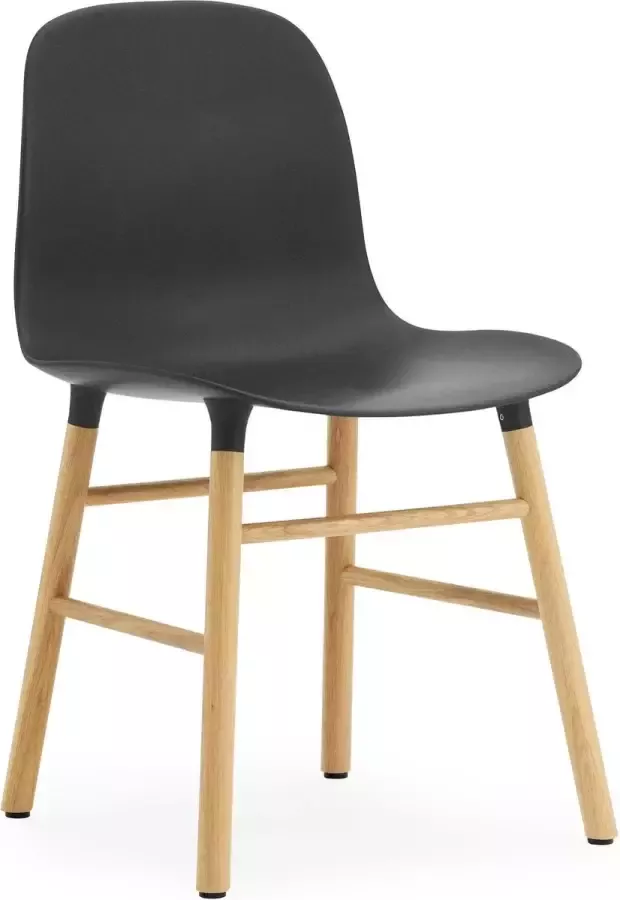 Normann Copenhagen Form Chair Stoel Zwart met eiken onderstel