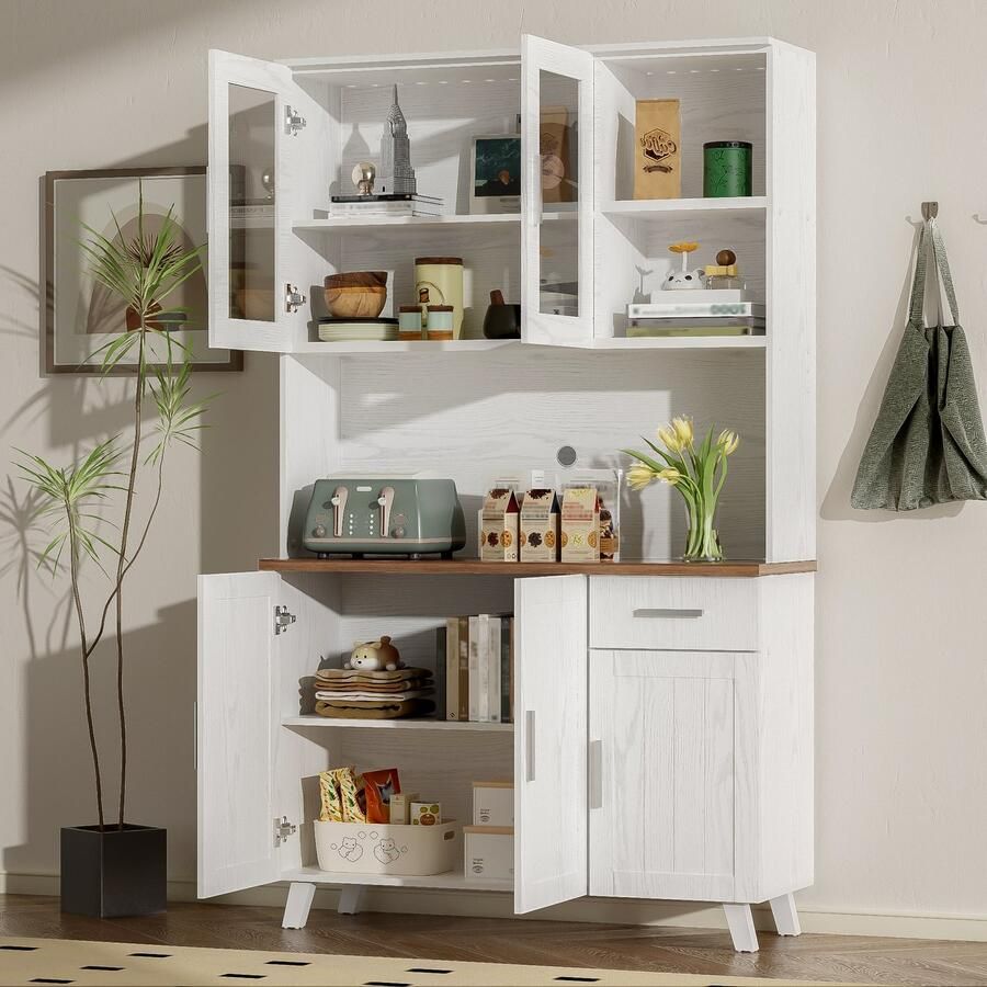 Ojiuboo —Witte hoge dressoir met houtnerf 114x40x190cm Grote opbergkast Vijf deuren één lade en vitrinekast met dubbele glazen deur Opbergruimte in landelijke woon- eetkamer