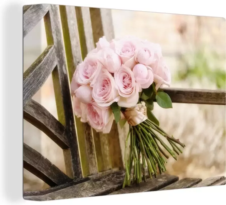 OneMillionCanvasses Canvas Schilderij Een boeket van roze rozen op een houten bank 40x30 cm Wanddecoratie