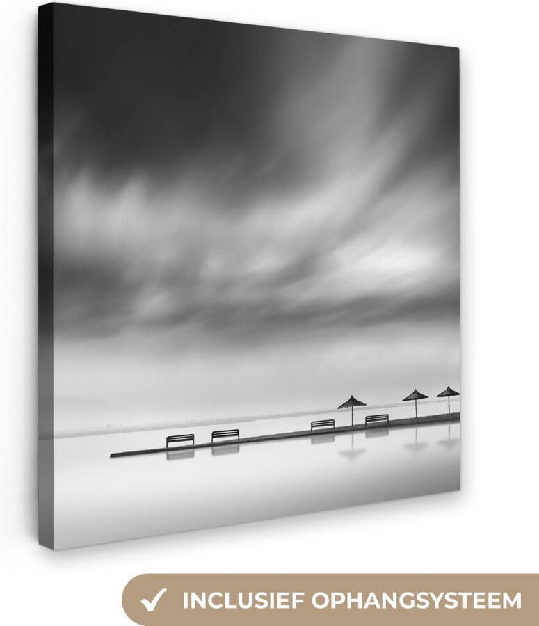 OneMillionCanvasses Canvas schilderij Steiger Bankje Parasol Water Canvasdoek Foto op canvas 50x50 cm Schilderijen woonkamer