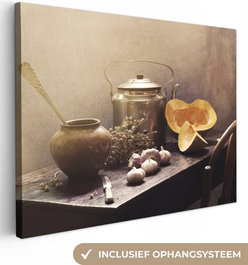 OneMillionCanvasses Canvas schilderij 40x30 cm Wanddecoratie Stilleven Pompoen Knoflook Pan Tafel Muurdecoratie woonkamer Slaapkamer decoratie Kamer accessoires Schilderijen op canvas