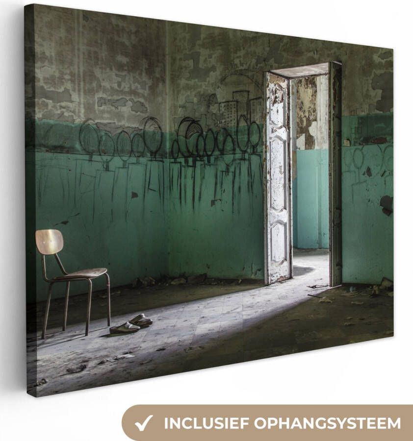 OneMillionCanvasses Canvas schilderij 120x160 cm Wanddecoratie Stoel Steen Deur Architectuur Muurdecoratie woonkamer Slaapkamer decoratie Kamer accessoires Schilderijen