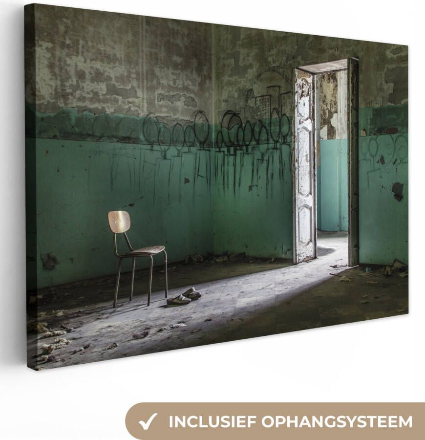 OneMillionCanvasses Canvas Schilderij Stoel Steen Deur Architectuur 180x120 cm Wanddecoratie XXL - Foto 1