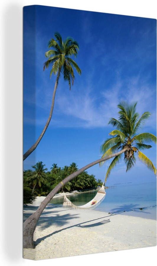 OneMillionCanvasses Twee palmbomen op het strand met een hangmat Canvas 120x180 cm Foto print op Canvas schilderij (Wanddecoratie woonkamer slaapkamer) Zee en Strand XXL Groot formaat!