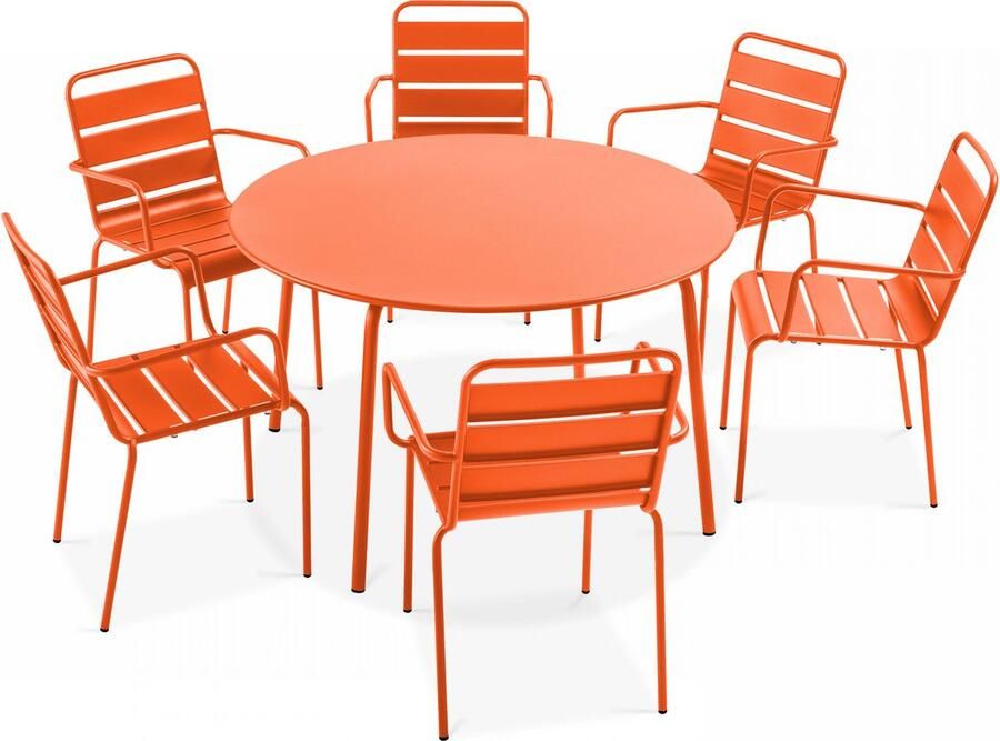 Oviala Set van een ronde tuin tafel en 6 oranje stalen fauteuils Palavas
