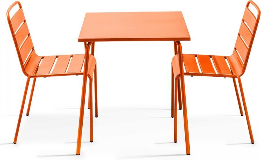 Oviala Set van een vierkante tuin tafel en 2 oranje stalen stoelen Palavas