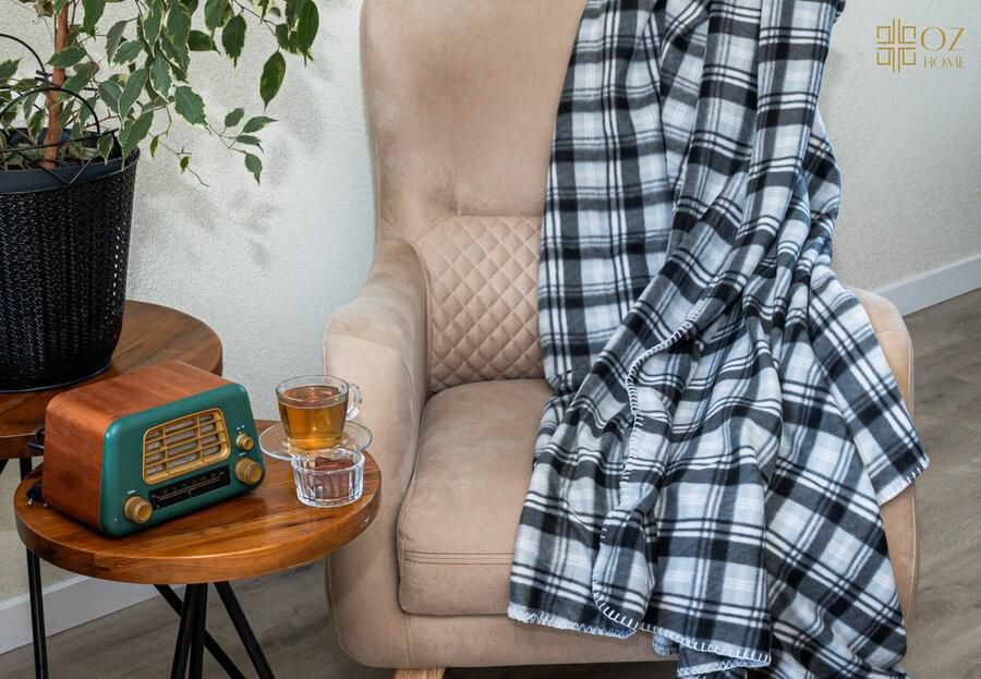 OZ HOME Fleece Deken Ruit 160x200cm – Grijs Zwart – 100% Microfibre Polyester – Zachte TV Deken en Bank Deken – Warmte Plaid Voor Koude Avonden en Comfort in Bed Fleecedeken Ruit