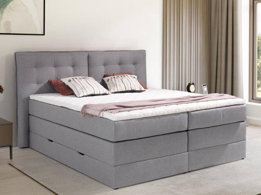 Palacio Set boxspring met hoofdbord + bedbodems met opbergruimte + matras + dekmatras 180 x 200 cm Lichtgrijze stof PERAMA van L 212 cm x H 126 cm x D 211 cm - Foto 2