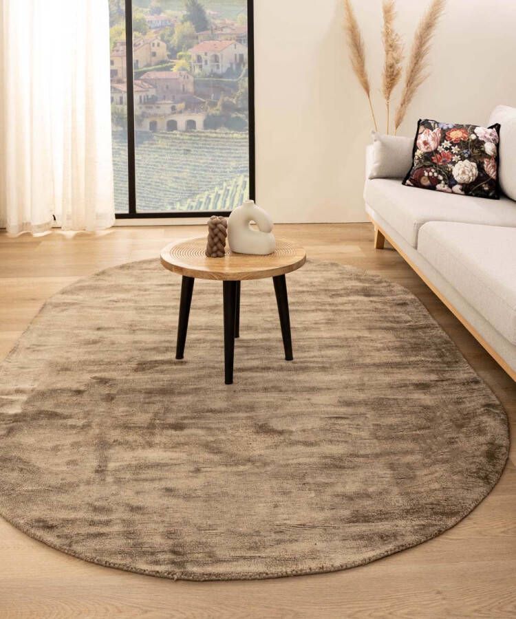 Paon Brillant Viscose vloerkleed ovaal Glamour bruin 120x180 cm