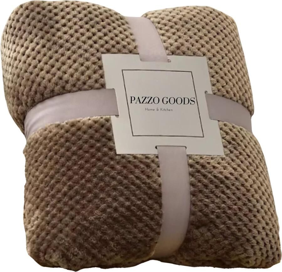 Pazzo Goods Fleece Deken Vita – Plaid – Deken – Fleece Plaid – Deken voor de Bank – Taupe – 150x200cm – Warm en Zacht – Bed of woonkamer decoratie – Comfortabele Dekens en Plaids – Cadeau