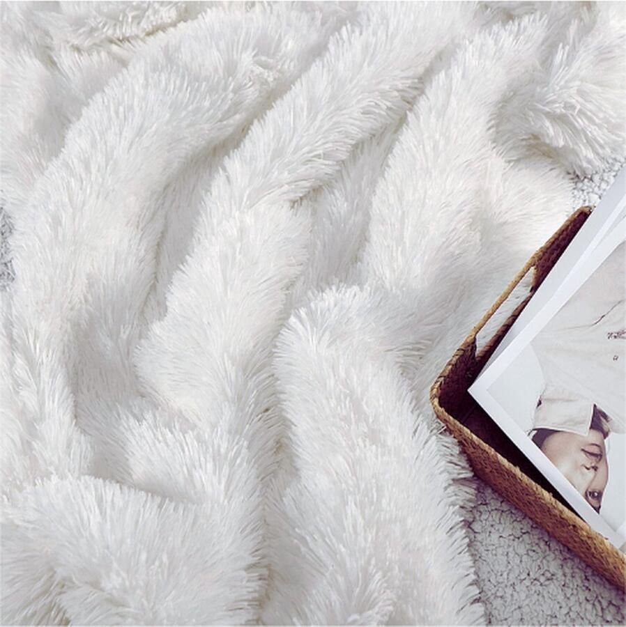PEAM Knuffeldeken Pluizige Deken 220x240cm Imitatiebont Woldeken Superzacht Pluche Gezellige Omkeerbare Fleecedeken Bontdeken Sprei voor Bank en Bed Wit