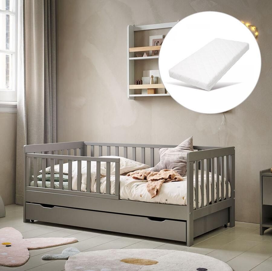 Petite Amelie Peuterbed 140x70 cm met Matras Grijs Kinderbed Creëer een Veilige & Stijlvolle Slaapomgeving Voor Kleintjes die Hun Ledikant Ontgroeid Zijn Plume Collectie