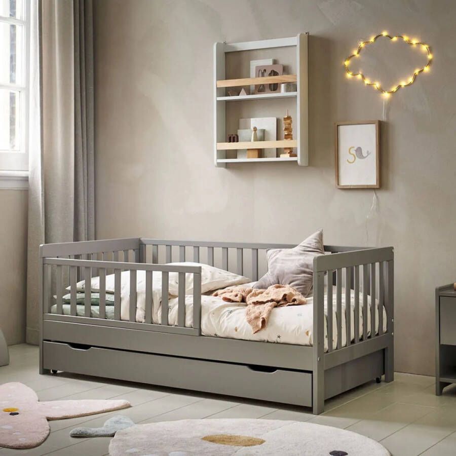 Petite Amelie Petite Amélie Peuterbed Juniorbed 70x140 cm Kinderbed inclusief Uitvalhekje – Grijs