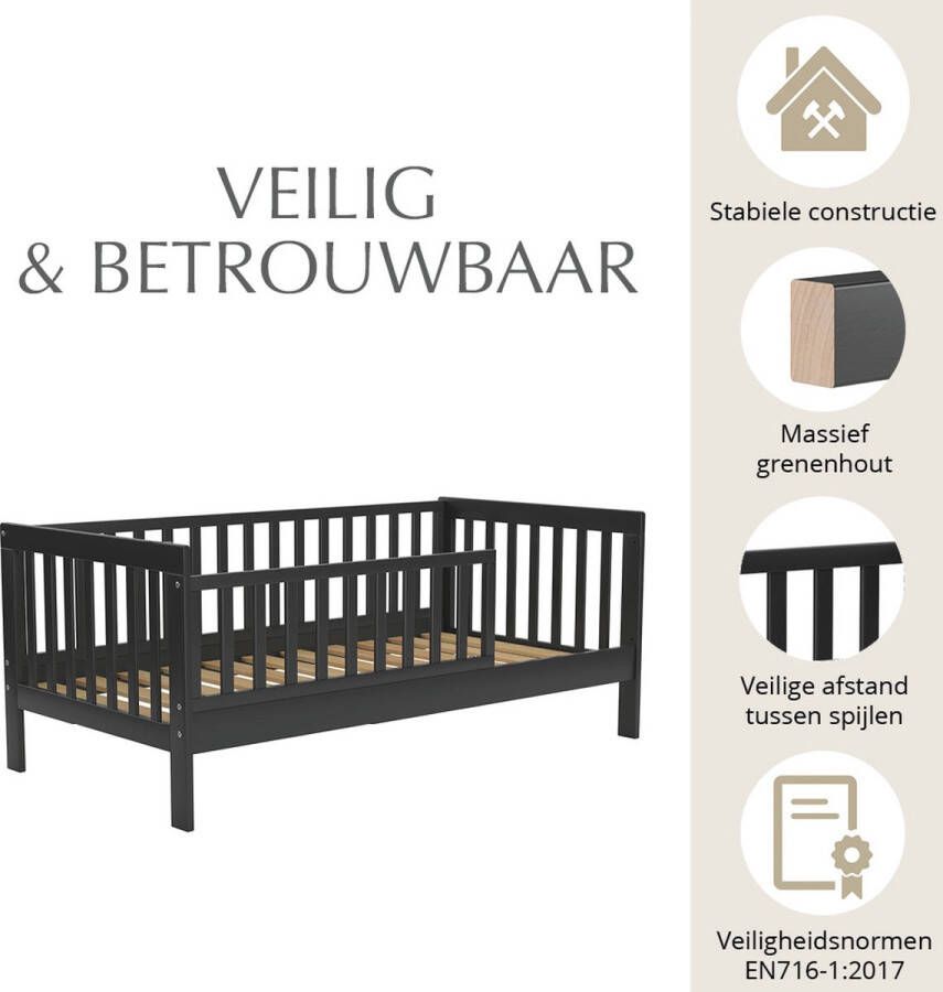 Petite Amelie Petite Amélie Peuterbed met Matras Juniorbed 70x140 cm Kinderbed inclusief Uitvalhekje Zwart