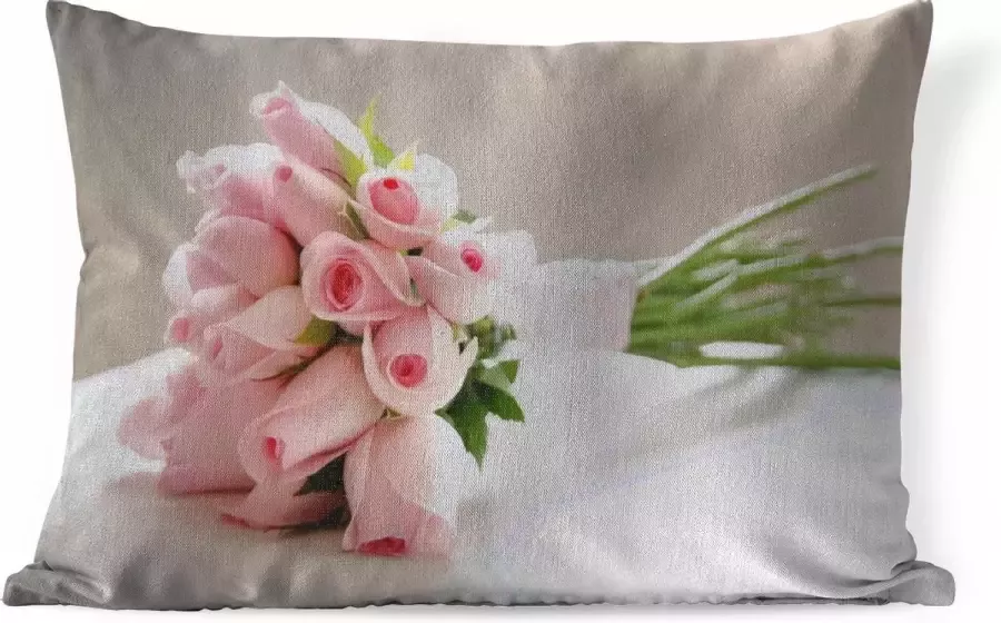 PillowMonkey Sierkussens Kussen Een boeket van roze roos op een witte tafel 60x40 cm Kussen van katoen