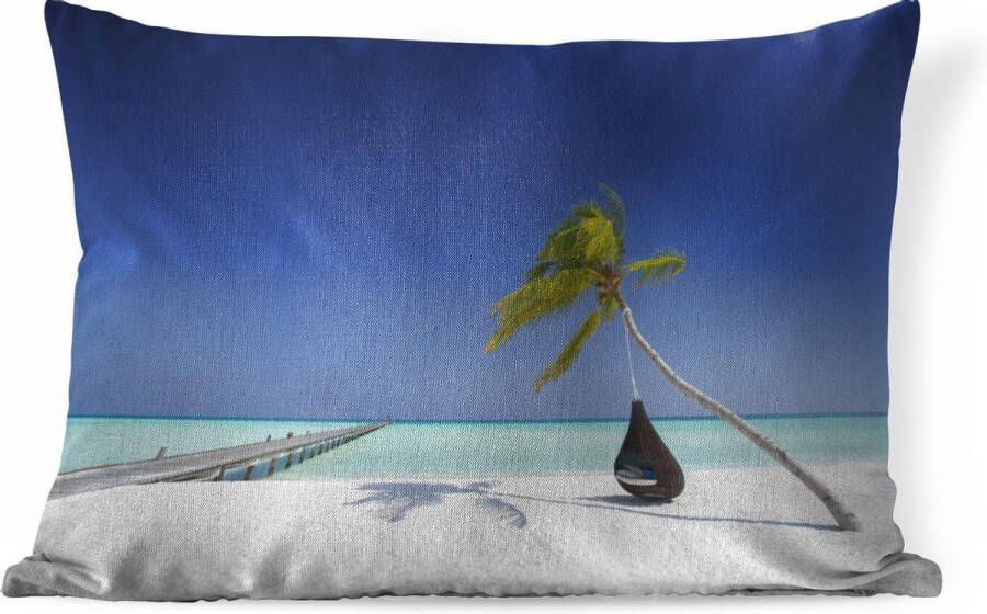 PillowMonkey Sierkussens Kussen Een wit zandstrand met een hangmat bij de Maldiven 60x40 cm Kussen van katoen