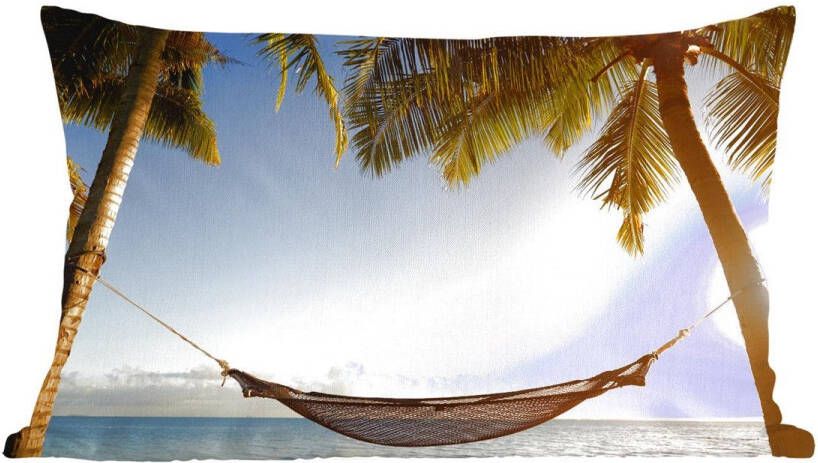 PillowMonkey Sierkussens Kussen Palmbomen op een tropisch strand met een hangmat 50x30 cm Kussen van katoen