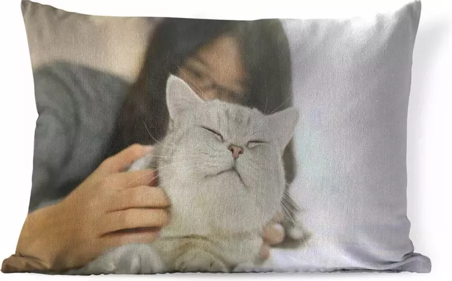 PillowMonkey Sierkussens Kussen Vrouw met kat op bed 60x40 cm Kussen van katoen