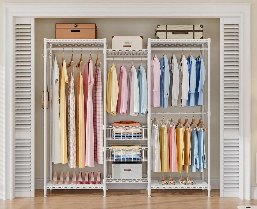 PolkaHome Kledingrek voor zware belasting kledingstang vrijstaande kleerhanger met in hoogte verstelbare planken en opbergmanden tot 320 kg belastbaar wit