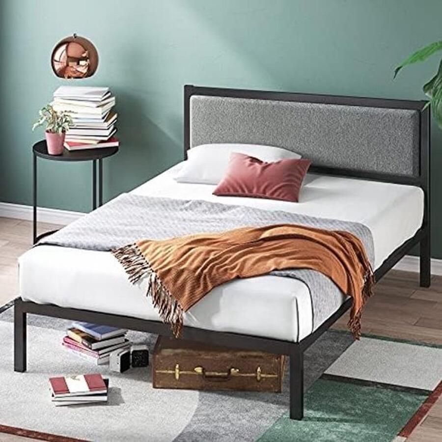 PolkaHome Korey Bedframe van metaal met hoofdkussen en houten lattenbodem 150 x 190 cm