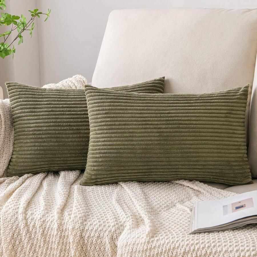 PolkaHome Kussensloop ribfluwelen sierkussensloop sierkussen sofakussen corduroy decoratieve zachte sierkussenovertrekken voor bank stoel thuis slaapkamer 30 x 50 cm olijfgroen
