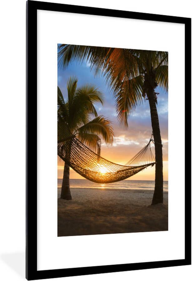 PosterMonkey Fotolijst incl. Poster Hangmat op strand tijdens zonsondergang in Jamaica 60x90 cm Posterlijst