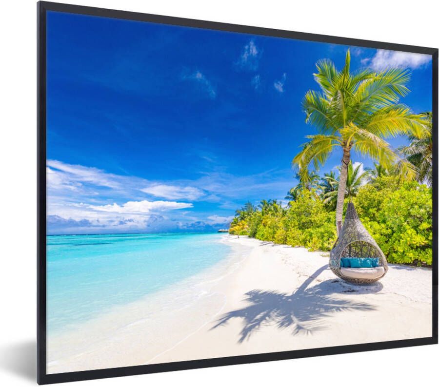 PosterMonkey Fotolijst incl. Poster Strand Palm Hangstoel 80x60 cm Posterlijst