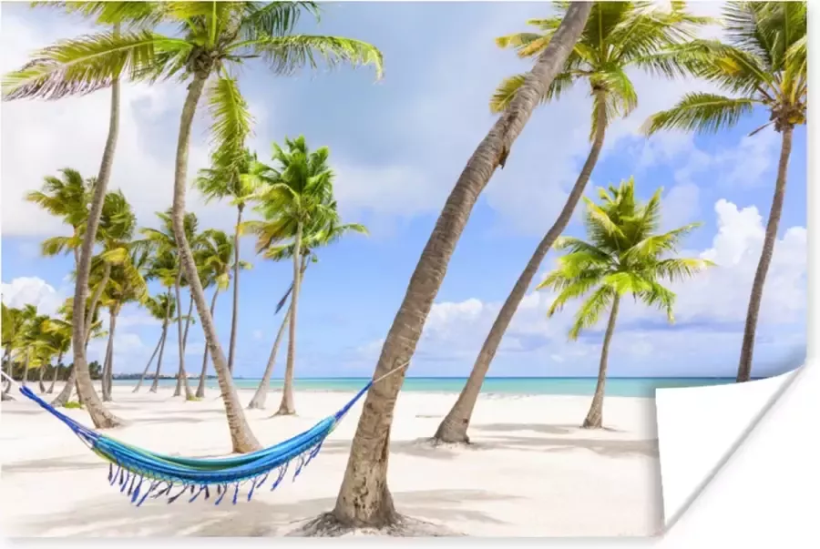 PosterMonkey Hangmat tussen palmbomen op het strand bij de Dominicaanse Republiek Poster 180x120 cm Foto print op Poster (wanddecoratie woonkamer slaapkamer) Zee en Strand XXL Groot formaat!