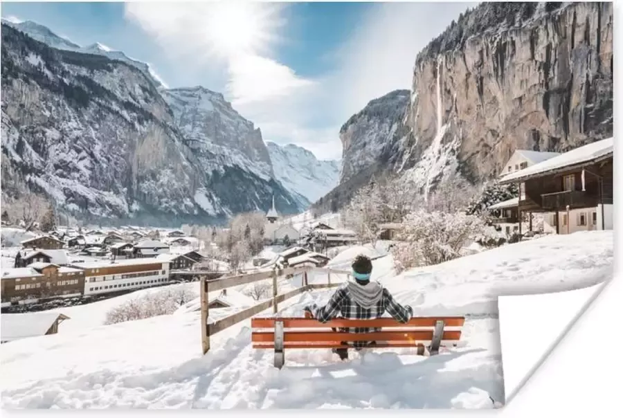 PosterMonkey Poster Man op een bank tijdens de winter in Zwitserland 90x60 cm