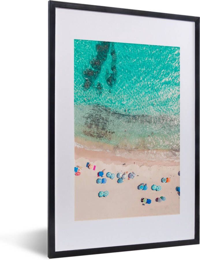 PosterMonkey Fotolijst incl. Poster Zee Strand Zomer Parasols Blauw 80x60 cm Posterlijst - Foto 3