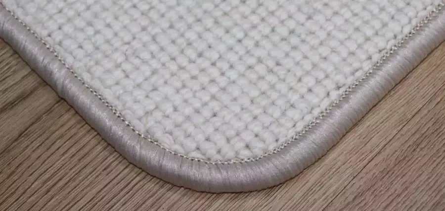 Prima vloerkleden Wollen Bed mat Babette wit ecru 35x160