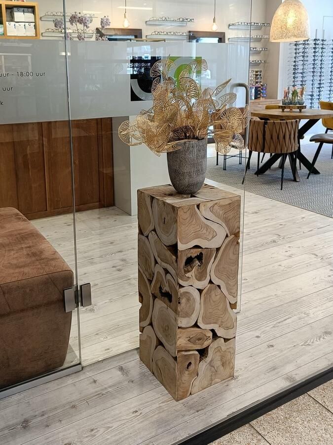 Product Import Holland Robuuste teakhouten bijzettafel 30x30x80 plantenpot duurzaam interieur woonkamer houten meubel rustiek multifunctioneel teak hout houten krukje kruk krukje kubus vierkante tafel meubel robuust meubel