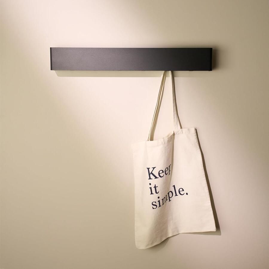 PromoHome Moderne Wandgarderobe Met Verborgen Haken Slanke Wandkapstok Voor Jassen En Tassen Elegante Opbergoplossing Voor Hal Entree En Slaapkamer 57 cm Breed Mat Zwart