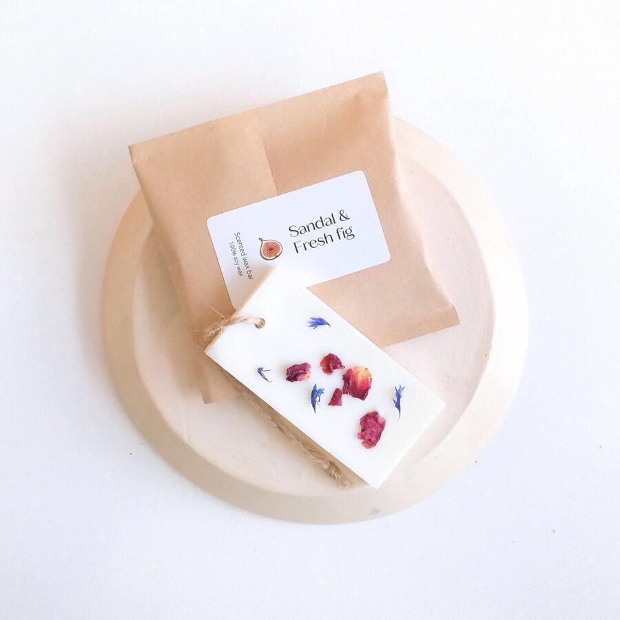 Pynappel Brievenbus cadeaus Geurhanger Sandal & Fresh Fig Geurhanger Kledingkast Sojawas Geurhangers Huisparfum Soja Was Huisgeur Waxmelts Sandelhout en Vijgengeur