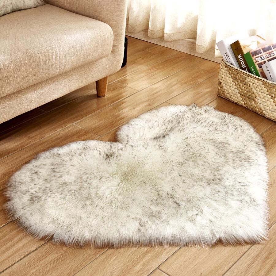 Qelus Zwart-Wit Modern Hartvormig Vloerkleed met Lange Pluizen Wasbaar Hoogpolig Vloerkleed Zacht fluffy Decoratie Voor Stoel Bank of Bed 30x40 cm