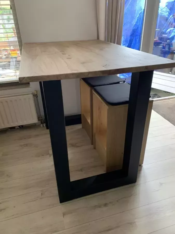 Quattro Design meubels Eiken bartafel Stretto 180 x 90cm Massief eikenhout extra brede planken met stalen barpoten Quattro Design