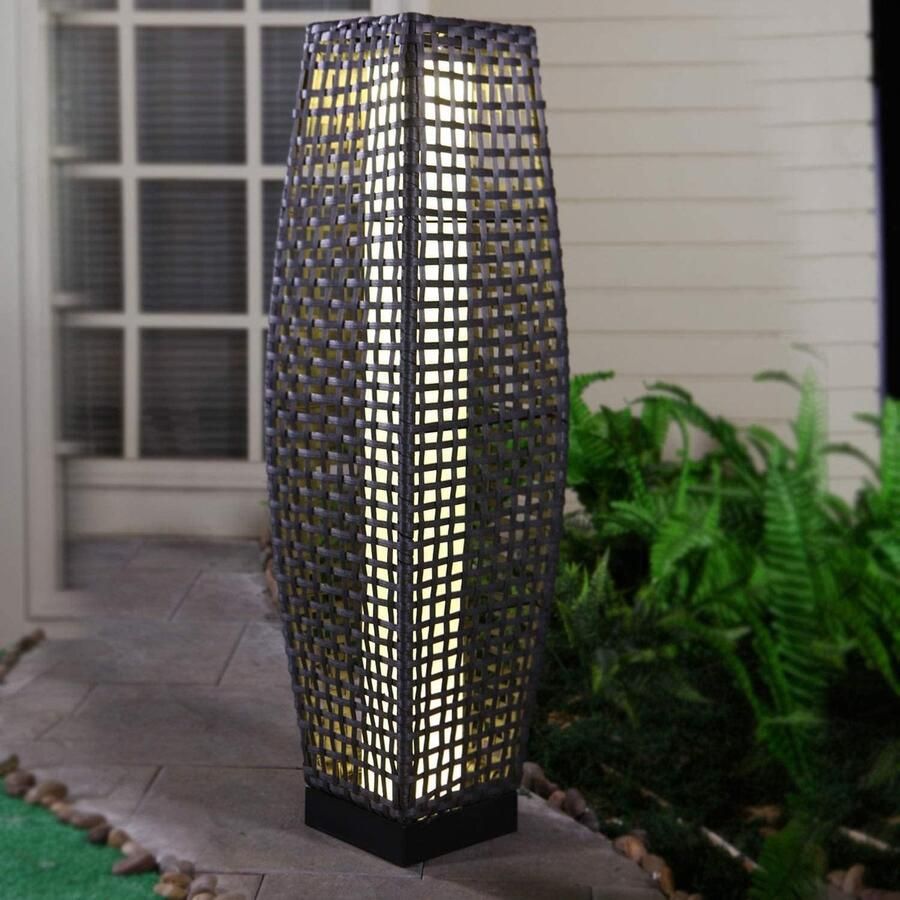 Quokware Solar Tuinverlichting Staande Vierkant Solar Rotan Tuinlamp 69 x 21 cm Zwart Staande Lamp Terras Buitenlamp Zonne Energie Balkon & Tuin Tuinverlichting op Zonnenergie Lantaarn voor Buiten Verlichting Tuinlampen Rattan