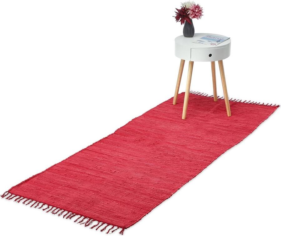 Relaxdays vloerkleed 80 x 200 cm rood handgemaakt katoen antislip met franjes
