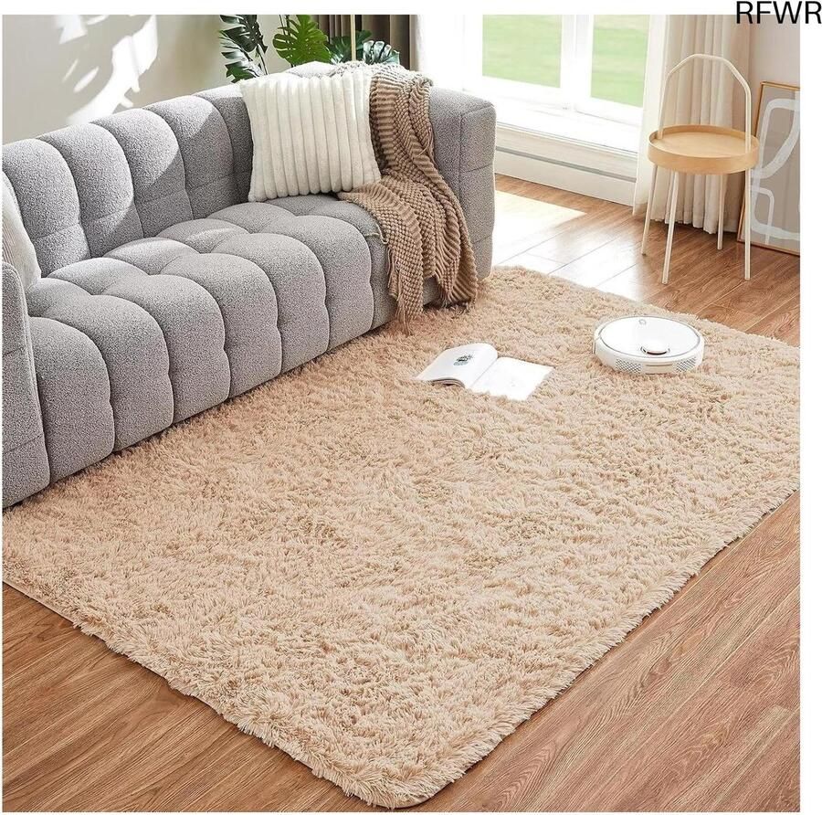 RFWR Zacht Beige Pluizig Tapijt voor Woonkamer en Slaapkamer Antislip en Duurzaam 120 x 180 cm